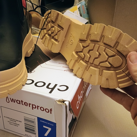 Chooka Women's Black and Tan Waterproof Boots - Picture 7 of 7